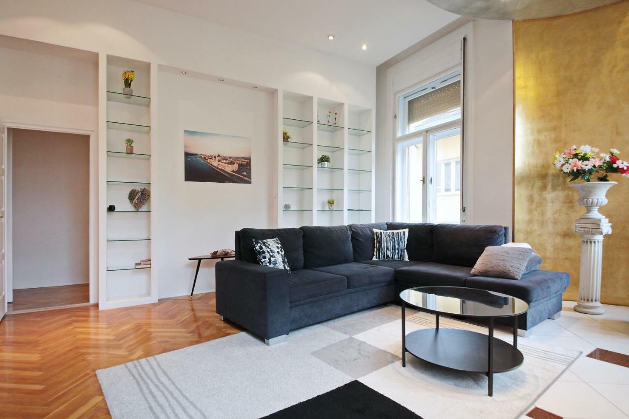 Luxury Gold Plated Suite In Calm Central Location Будапеща Екстериор снимка